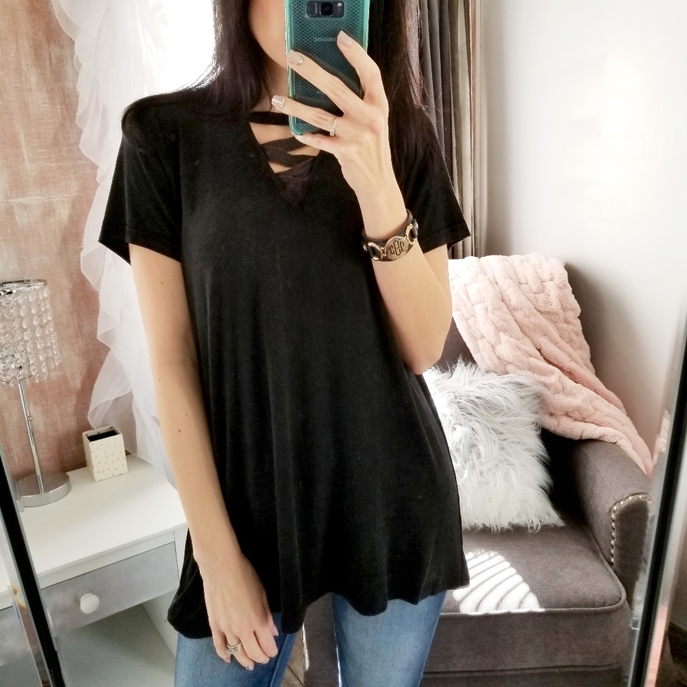 Last1️⃣Soft Black Mineral Wash Top Criss Cross - Picture 2 of 7
